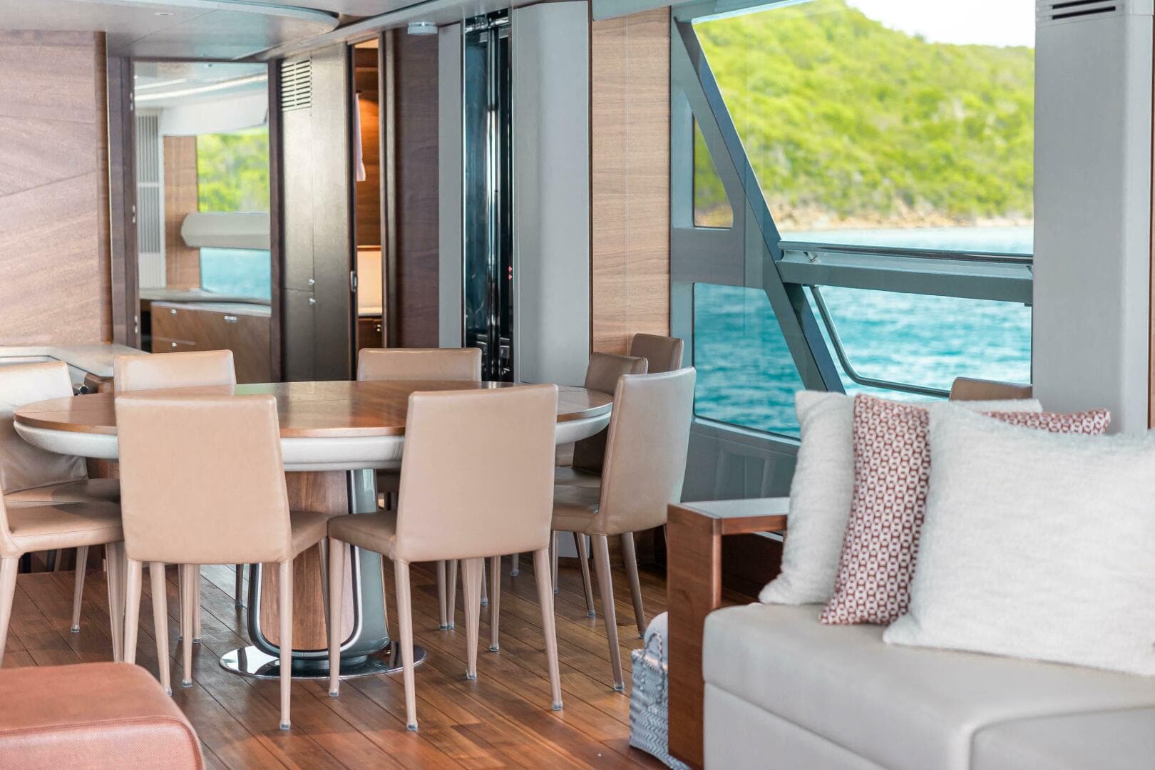 2021 Princess X95 — photo 128