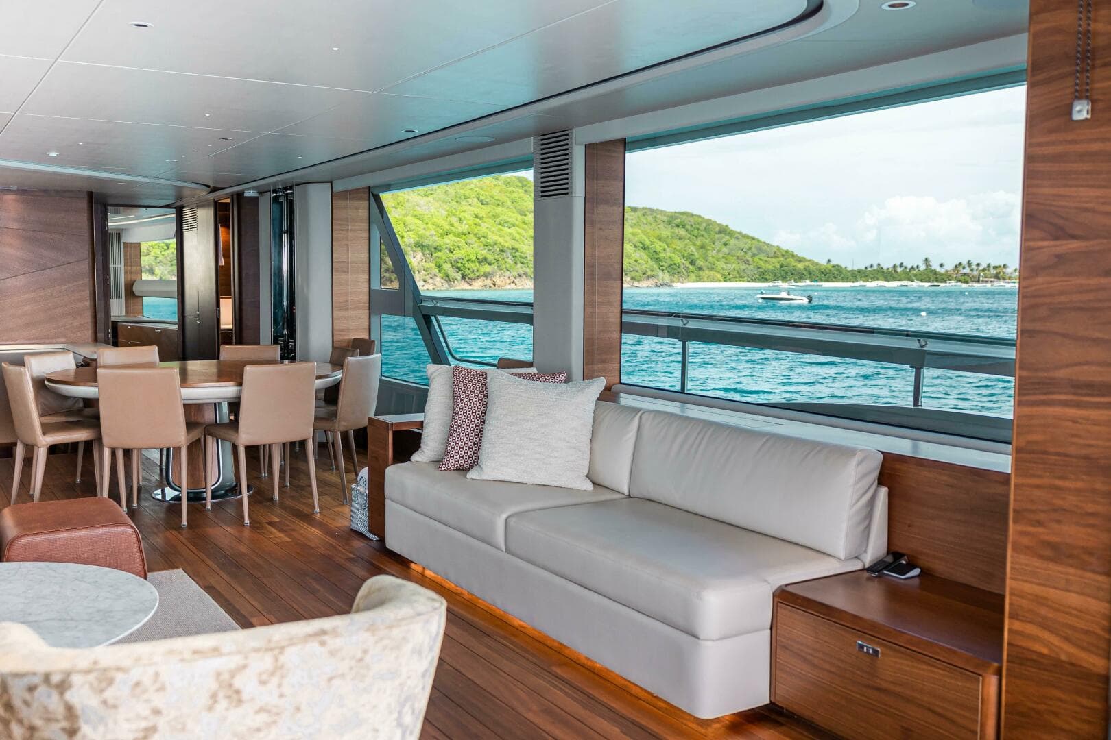 2021 Princess X95 — photo 127