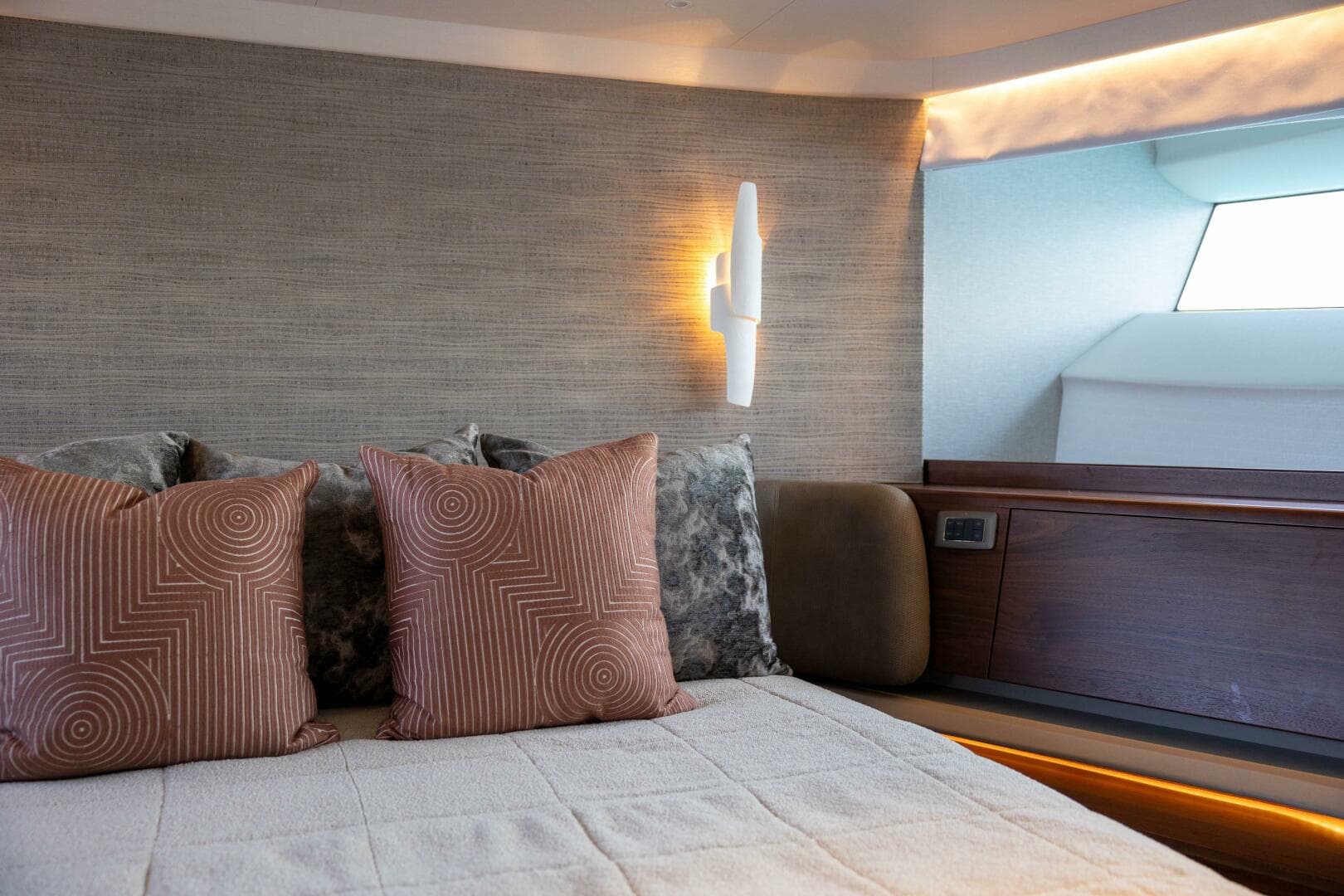 2021 Princess X95 — photo 112