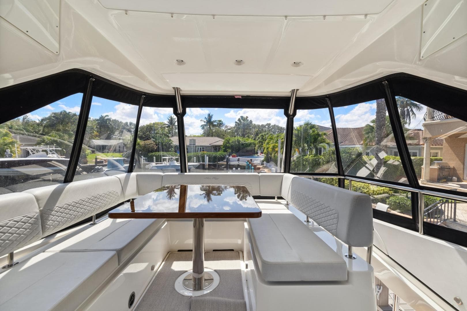 2018 Sea Ray L590 Fly — photo 21