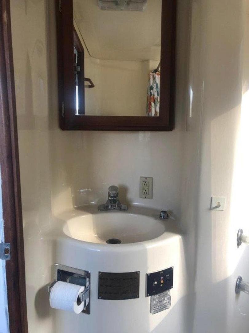 1985 Bluewater 51 Coastal Cruiser — photo 11