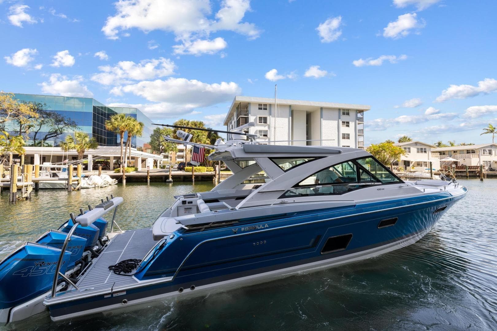 2023 Formula 430 Super Sport Crossover — photo 3