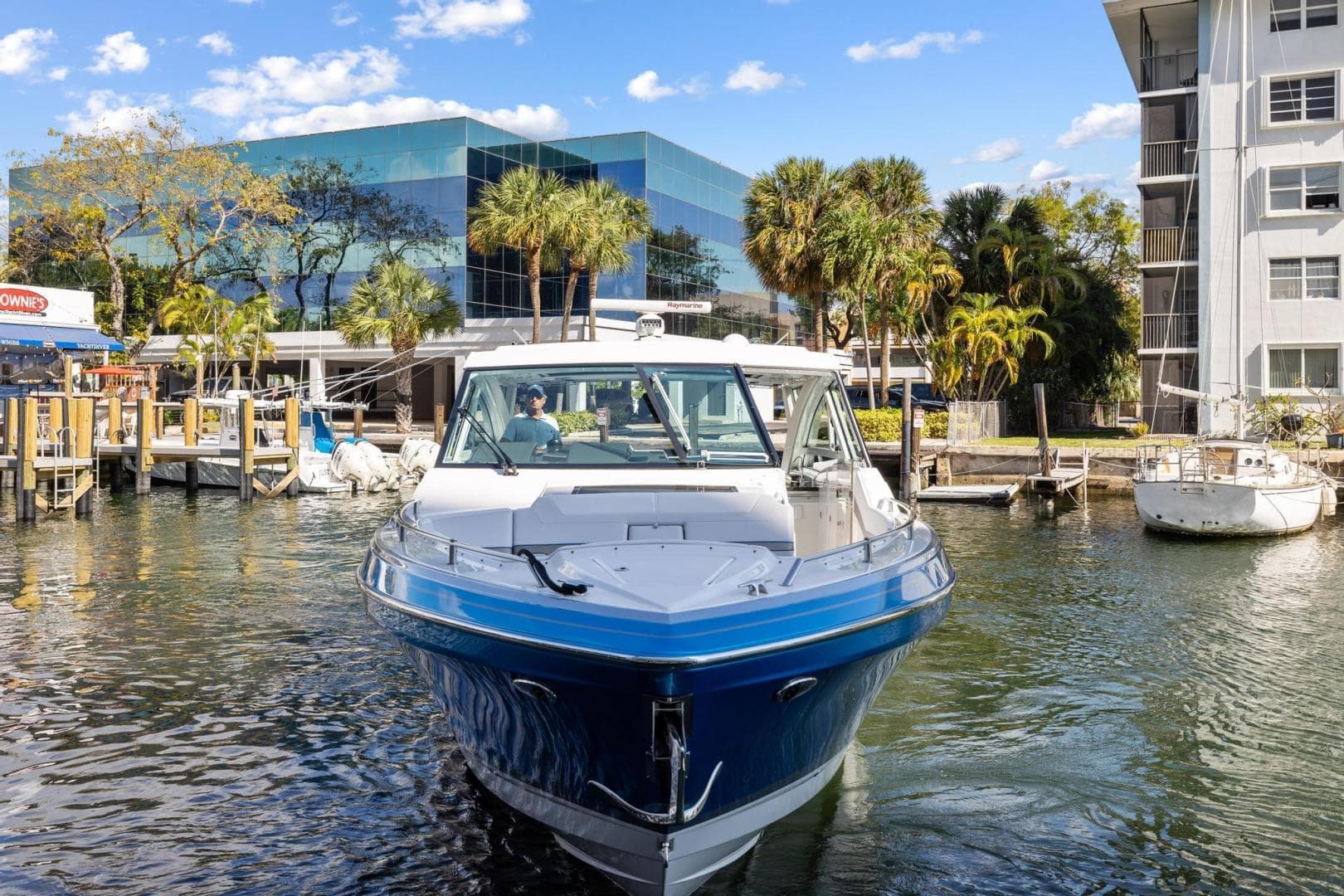 2023 Formula 430 Super Sport Crossover — photo 2