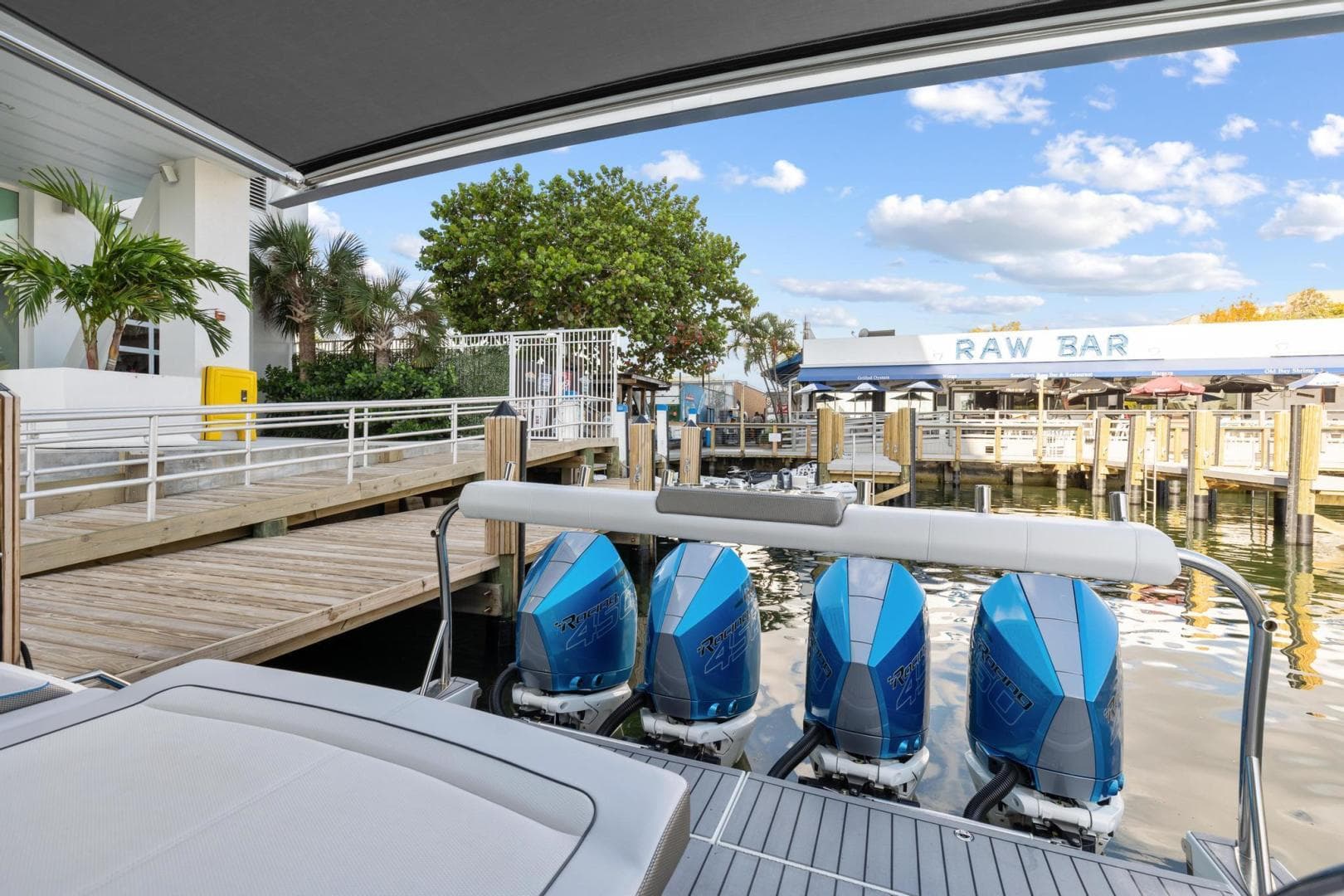 2023 Formula 430 Super Sport Crossover — photo 19