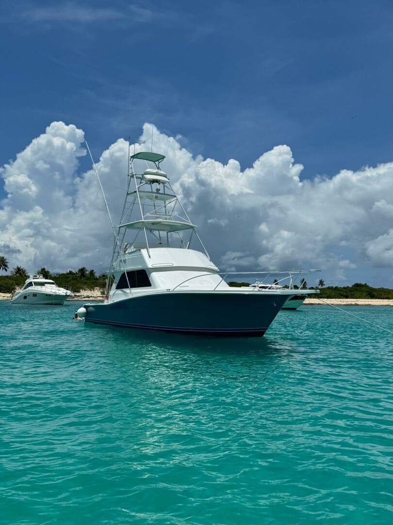 1997 Viking 43 Convertible — photo 1