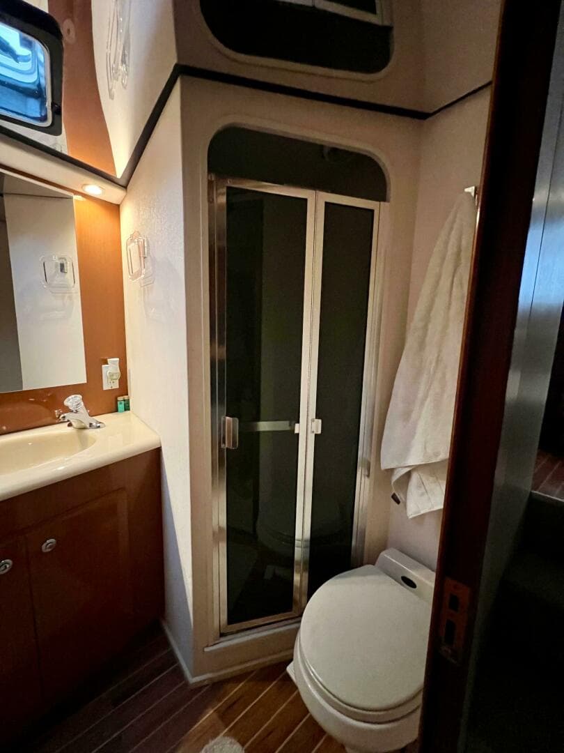 1997 Viking 43 Convertible — photo 45