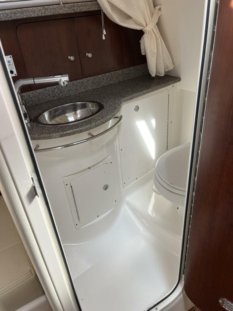 2015 Robalo R305 Walkaround — photo 11