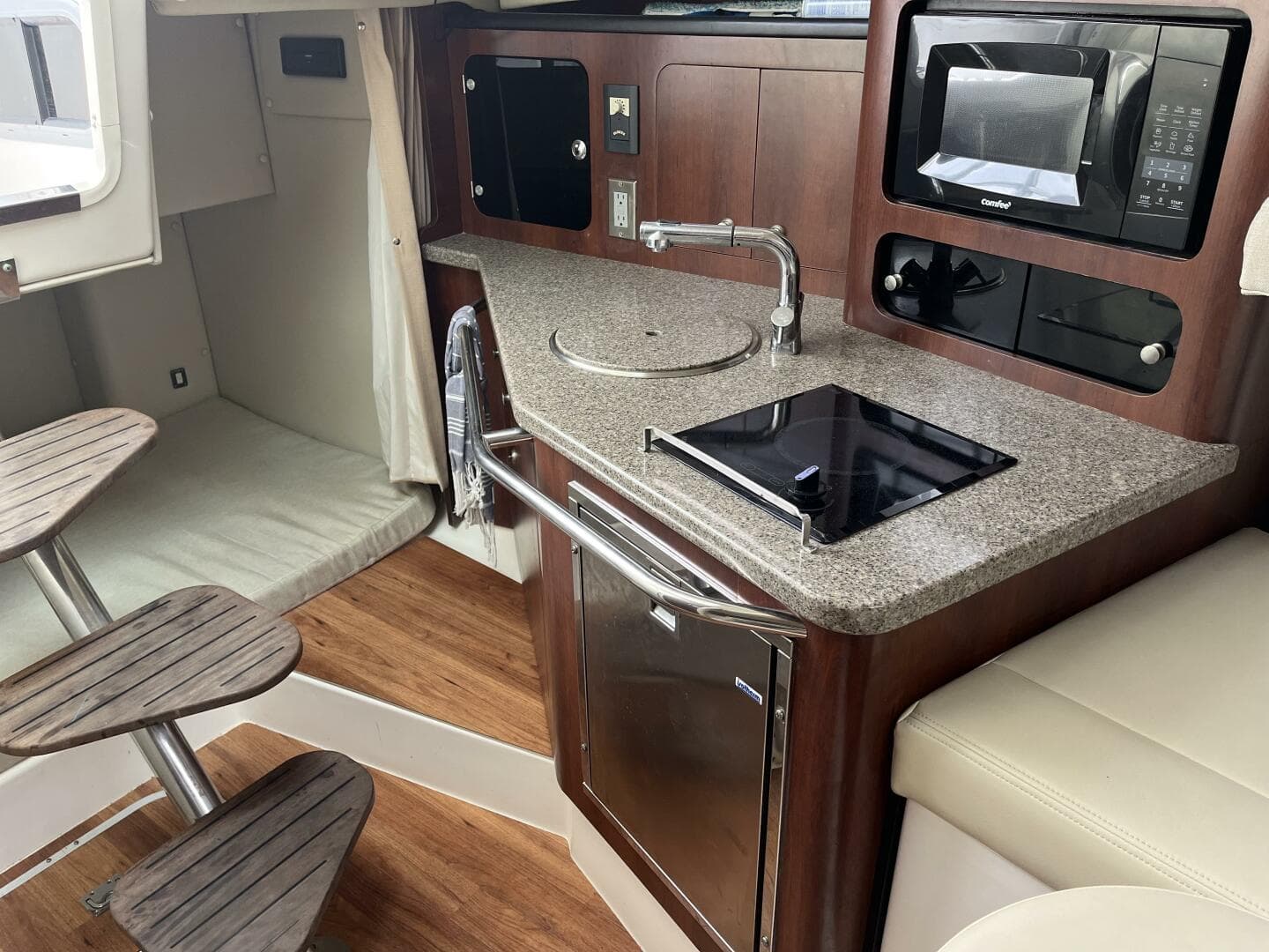 2015 Robalo R305 Walkaround — photo 8