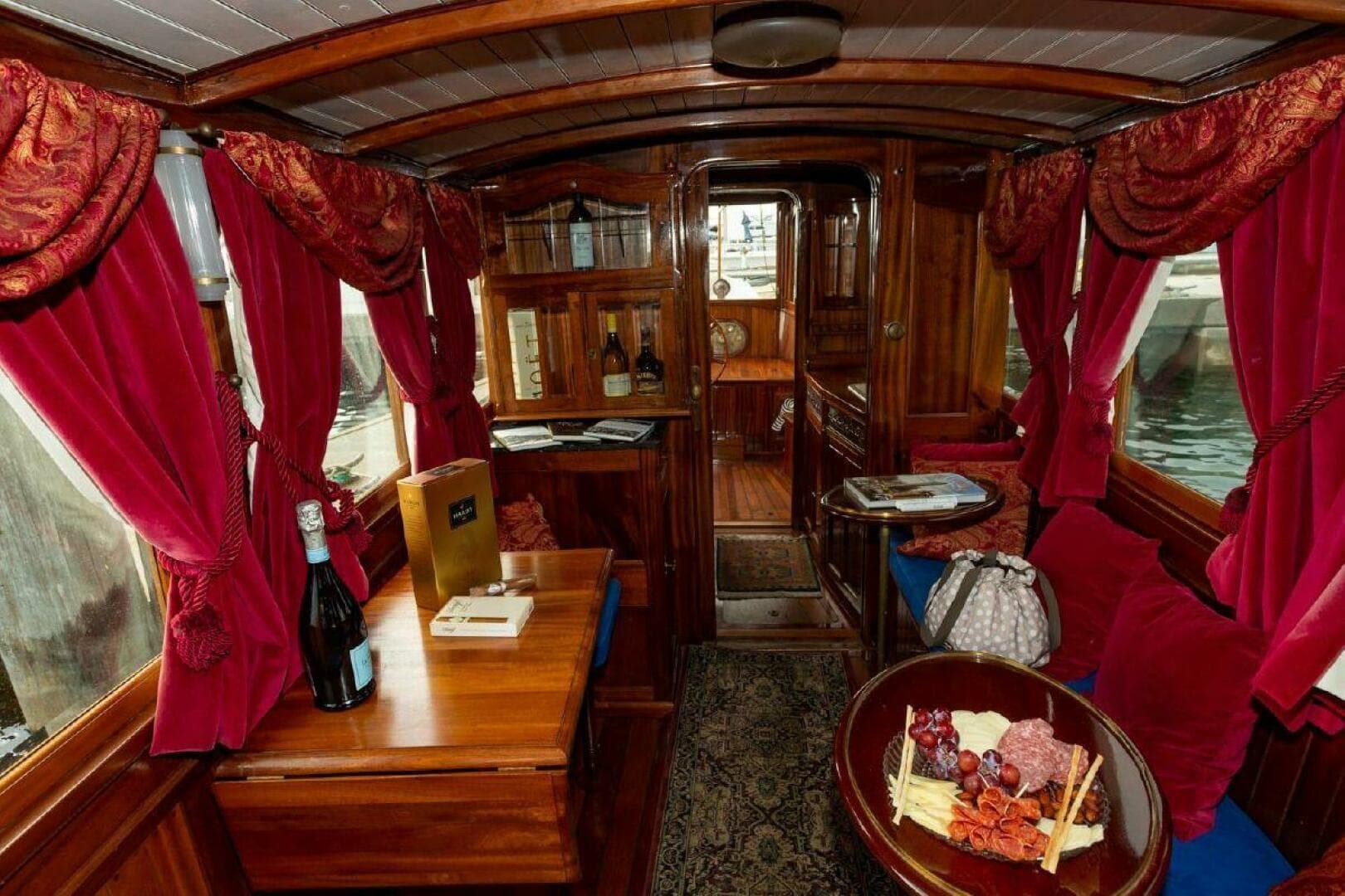 1910 Classic Gentleman’s Commuter Yacht — photo 9
