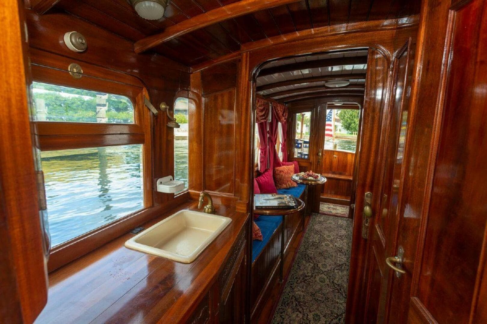 1910 Classic Gentleman’s Commuter Yacht — photo 12
