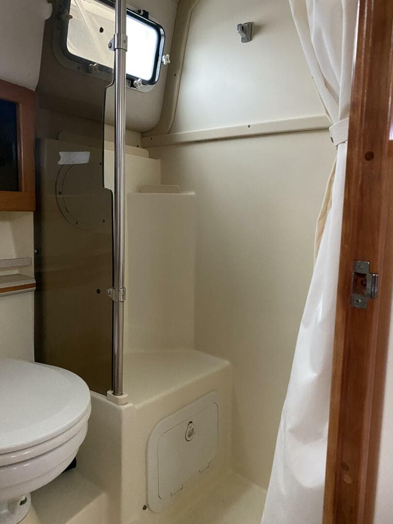 2001 Albin 32 + 2 Command Bridge — photo 15