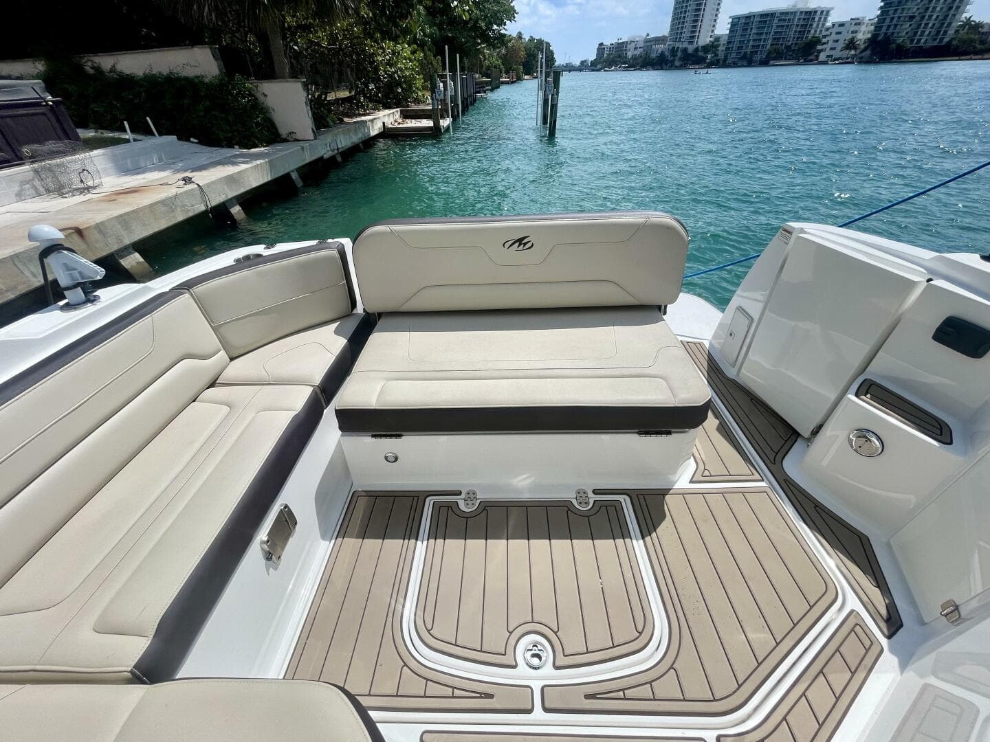 2016 Monterey 335 Sport Yacht — photo 18