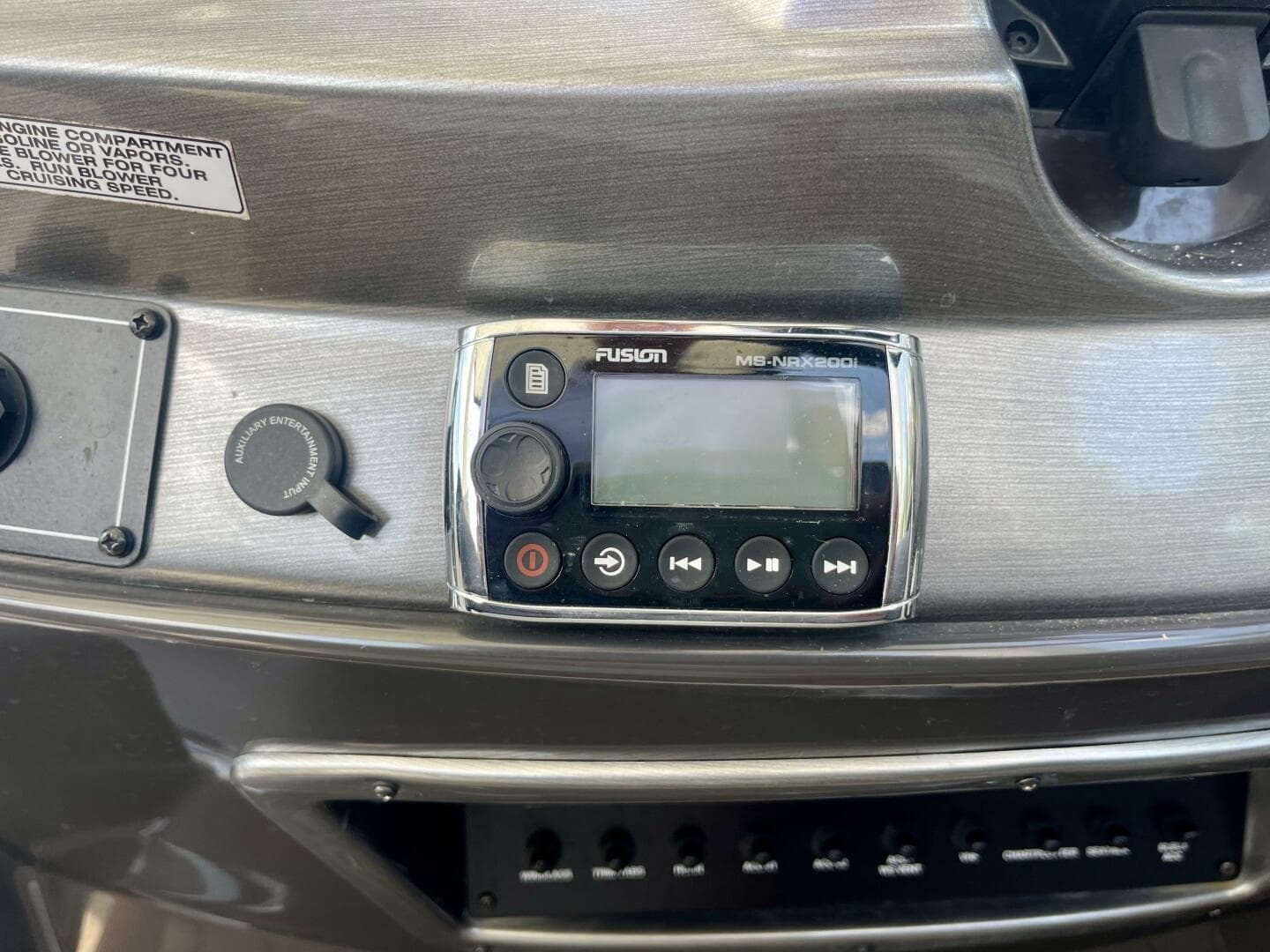 2016 Monterey 335 Sport Yacht — photo 26