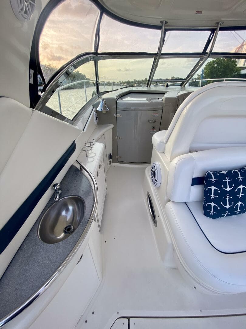 2005 Sea Ray 420 Sundancer — photo 8
