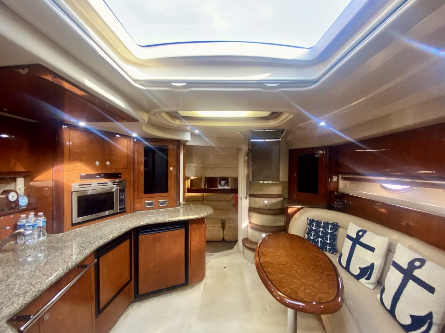2005 Sea Ray 420 Sundancer — photo 42
