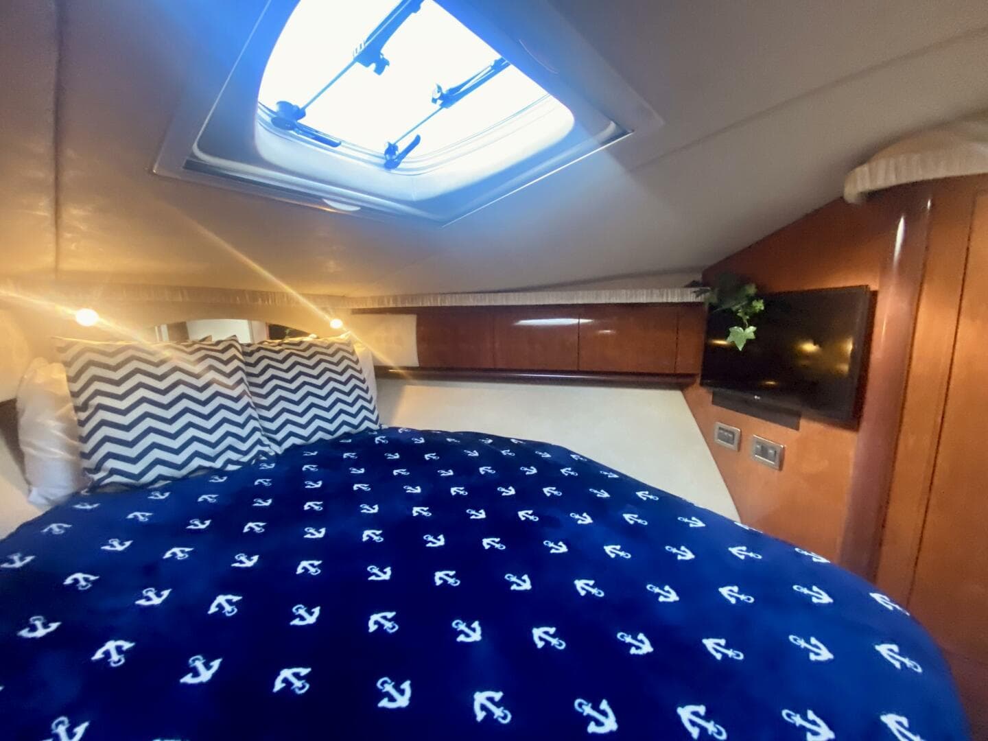 2005 Sea Ray 420 Sundancer — photo 53