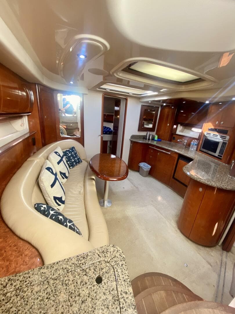 2005 Sea Ray 420 Sundancer — photo 37