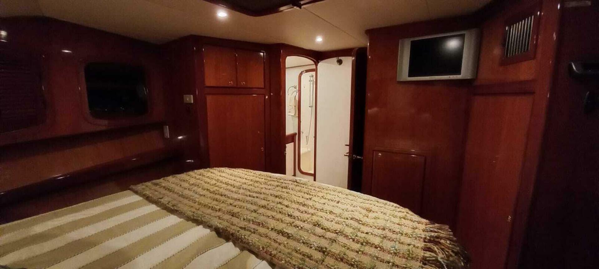 2004 Mikelson 43 Sportfisher — photo 22