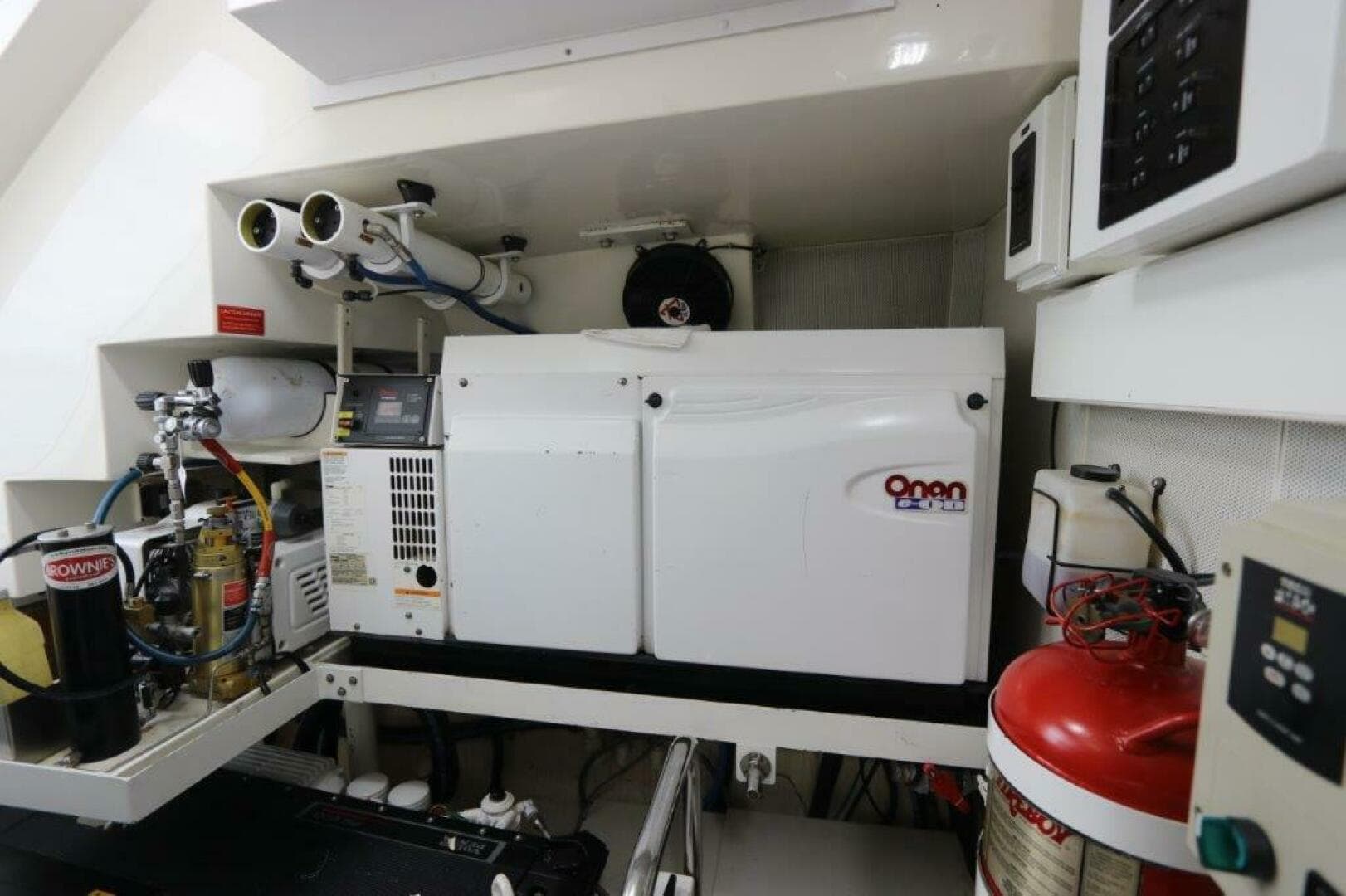 2009 Lazzara Yachts Lsx 75 — photo 37