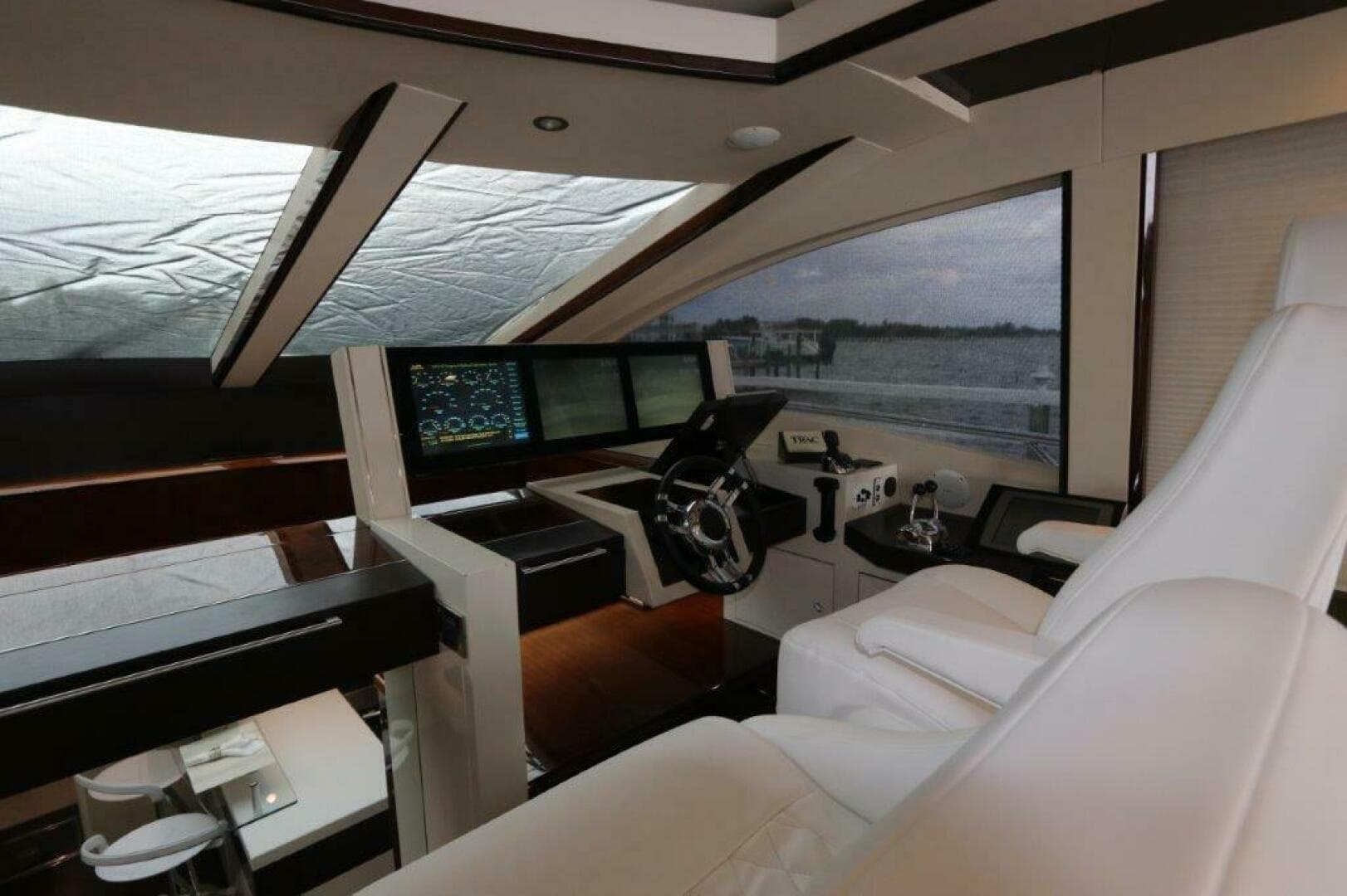 2009 Lazzara Yachts Lsx 75 — photo 11