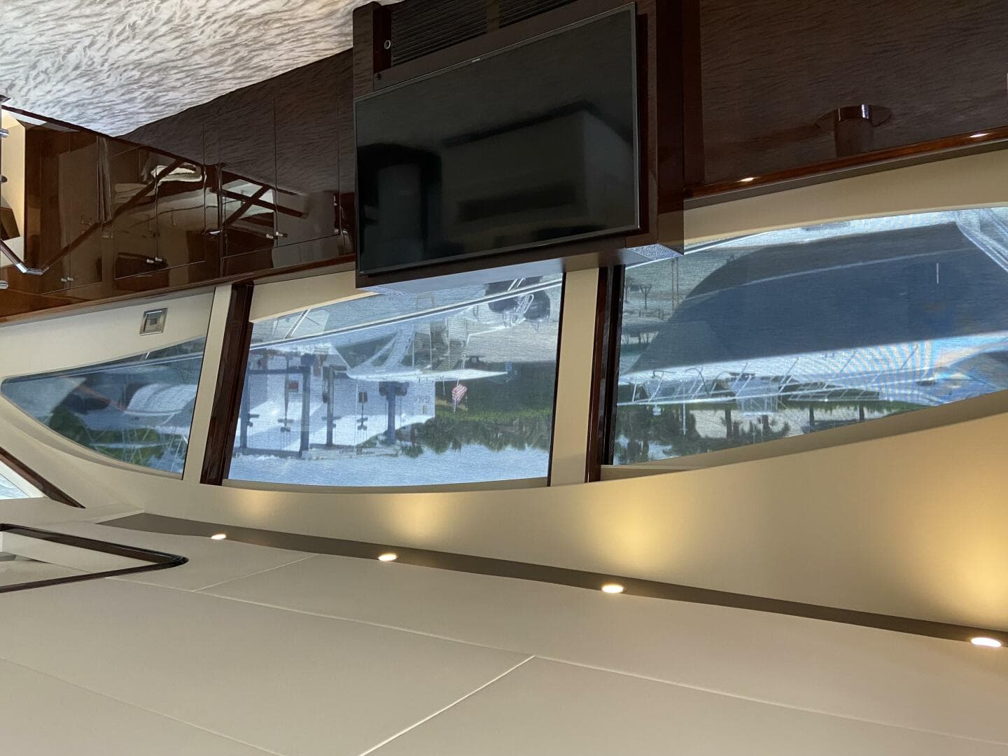 2009 Lazzara Yachts Lsx 75 — photo 9