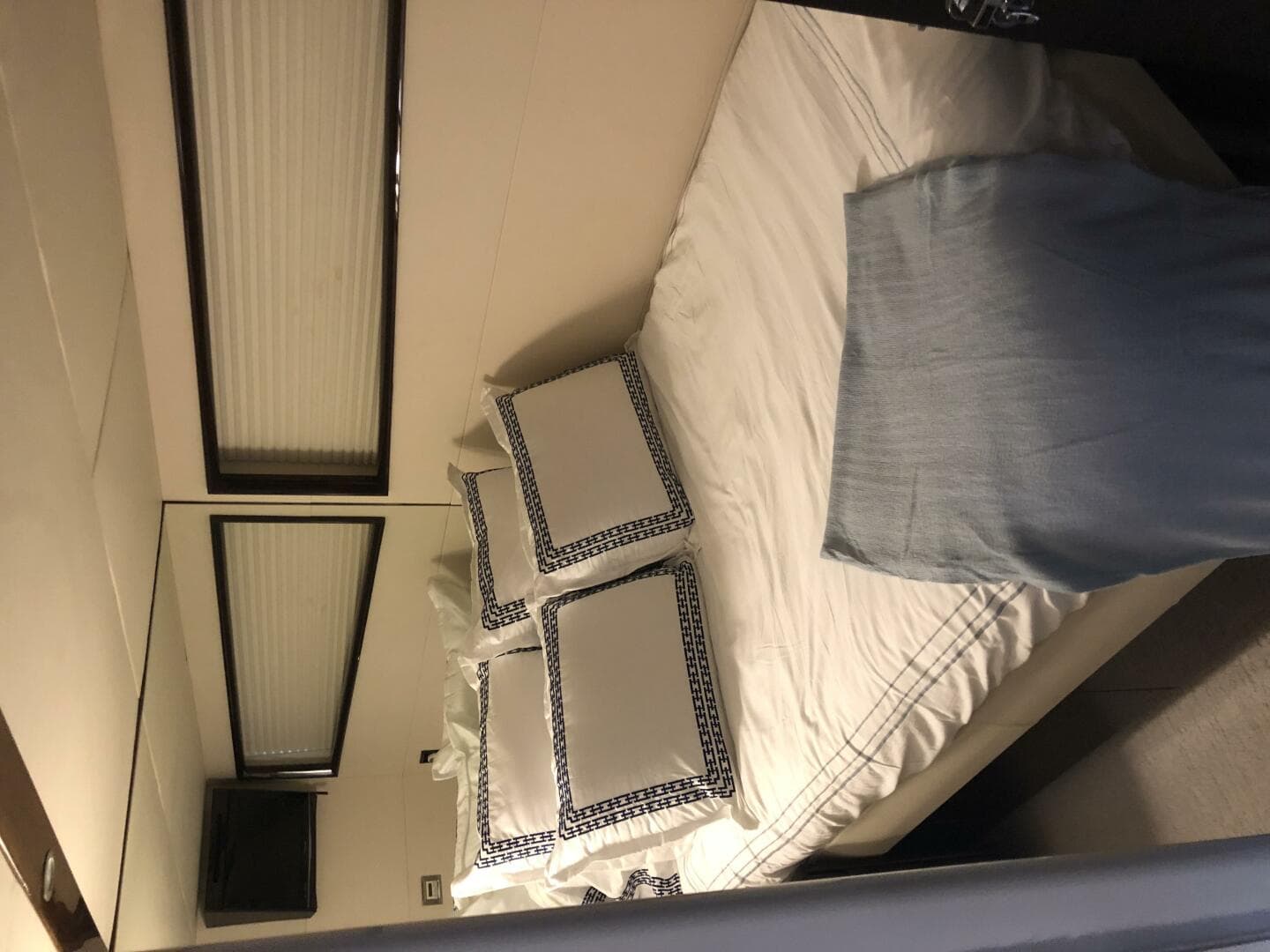 2009 Lazzara Yachts Lsx 75 — photo 27