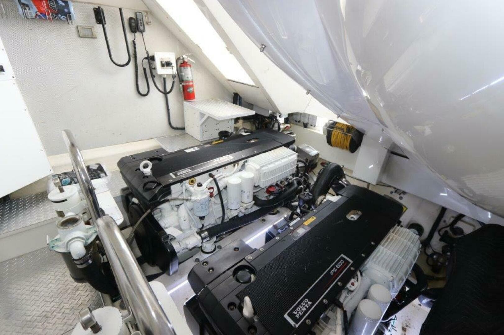 2009 Lazzara Yachts Lsx 75 — photo 34