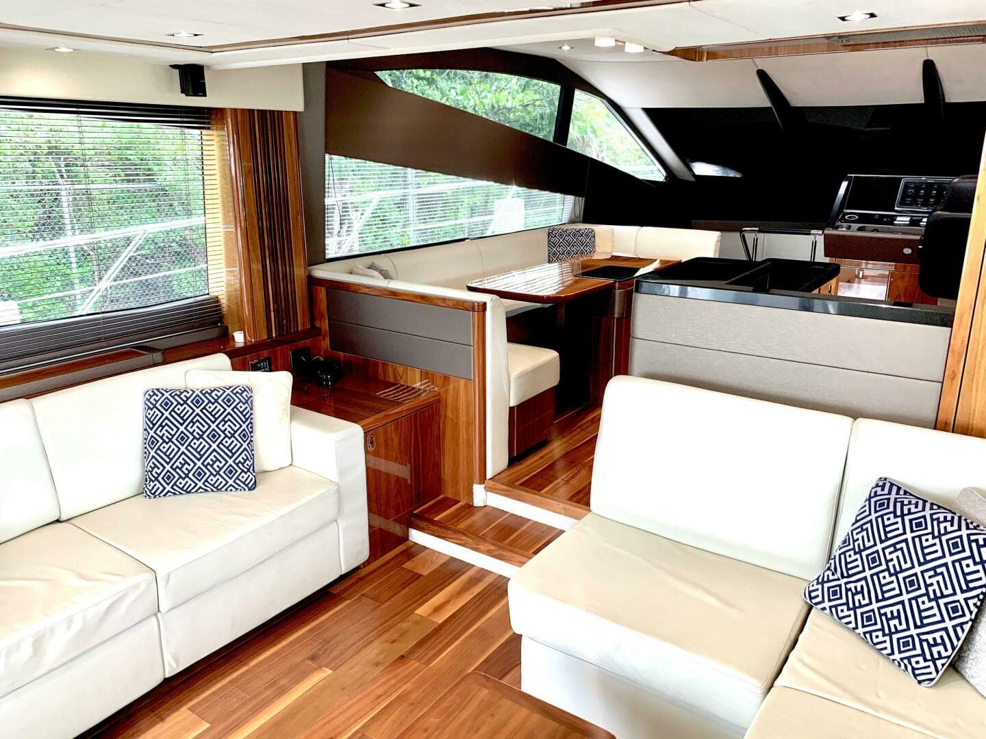 2016 Sunseeker Manhattan 65 — photo 6