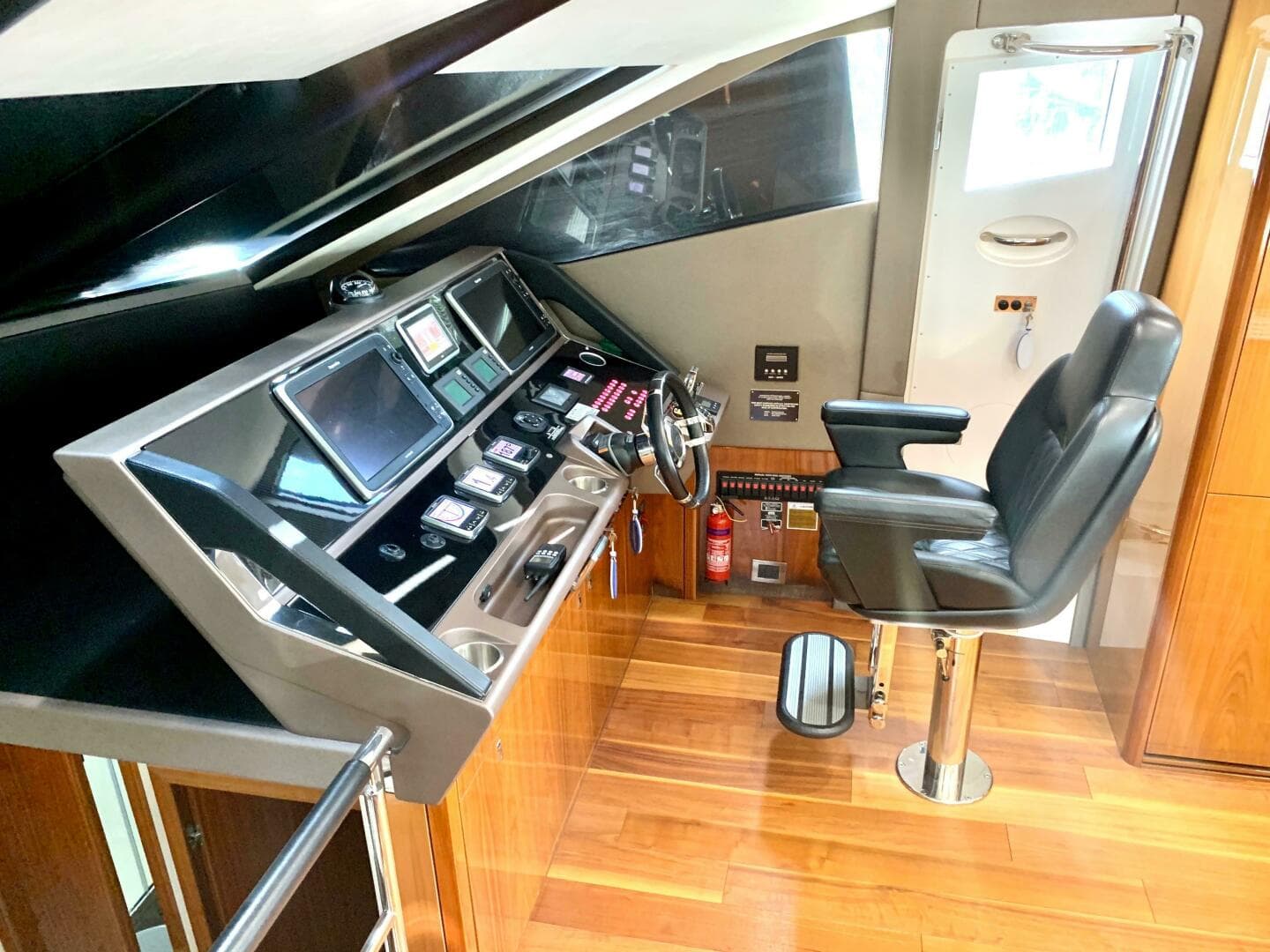 2016 Sunseeker Manhattan 65 — photo 10