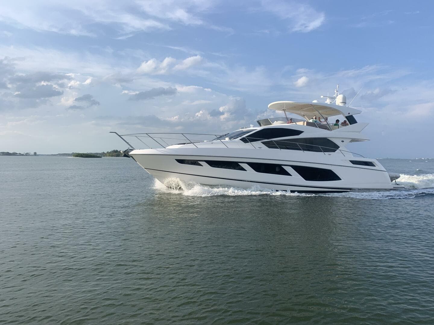 2016 Sunseeker Manhattan 65 — photo 2