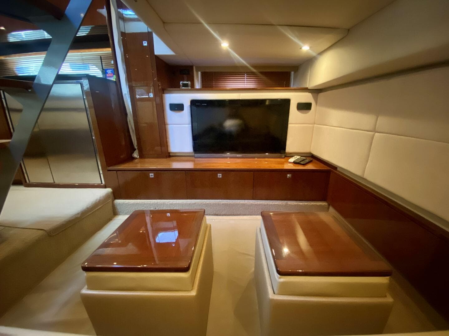 2010 Sea Ray 450 Sundancer — photo 67