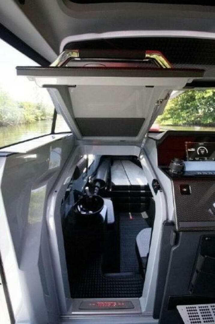 2021 Brabus Shadow 900 Bo — photo 13