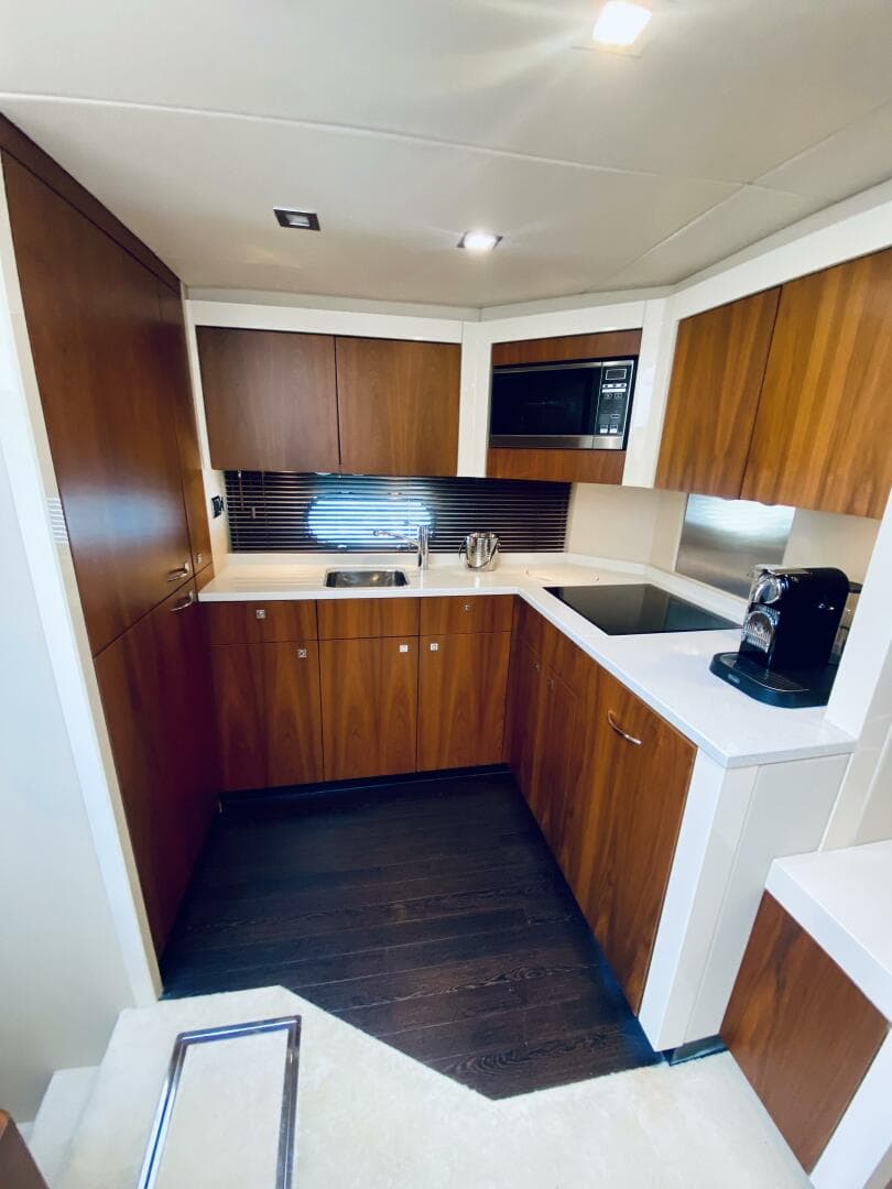 2010 Sunseeker Predator 60 — photo 60