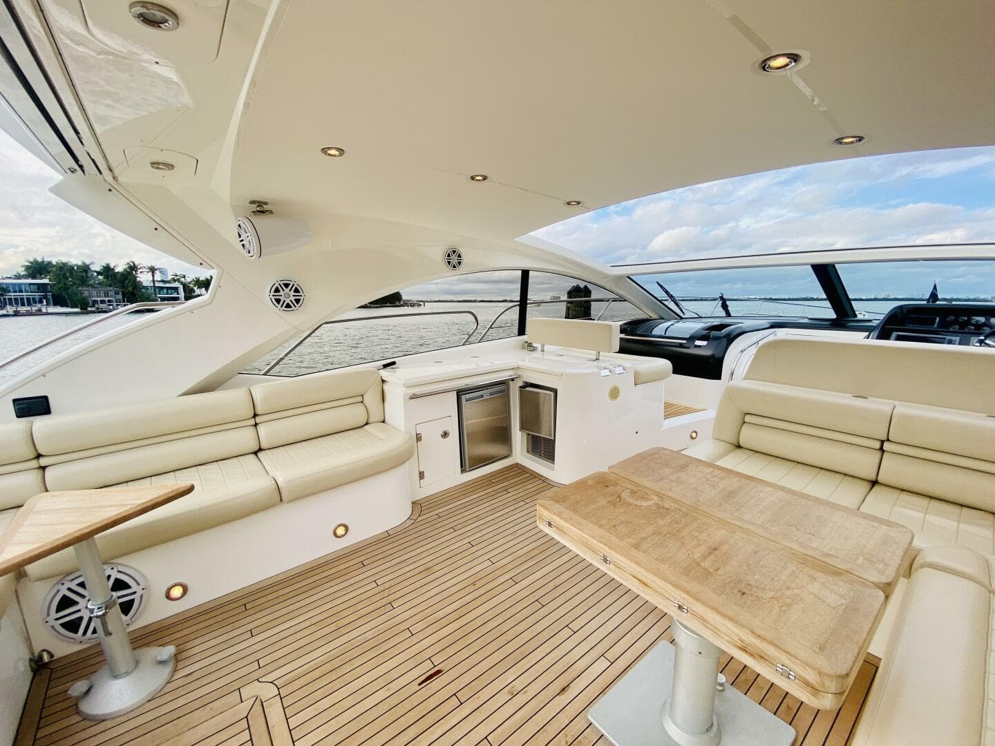 2010 Sunseeker Predator 60 — photo 43