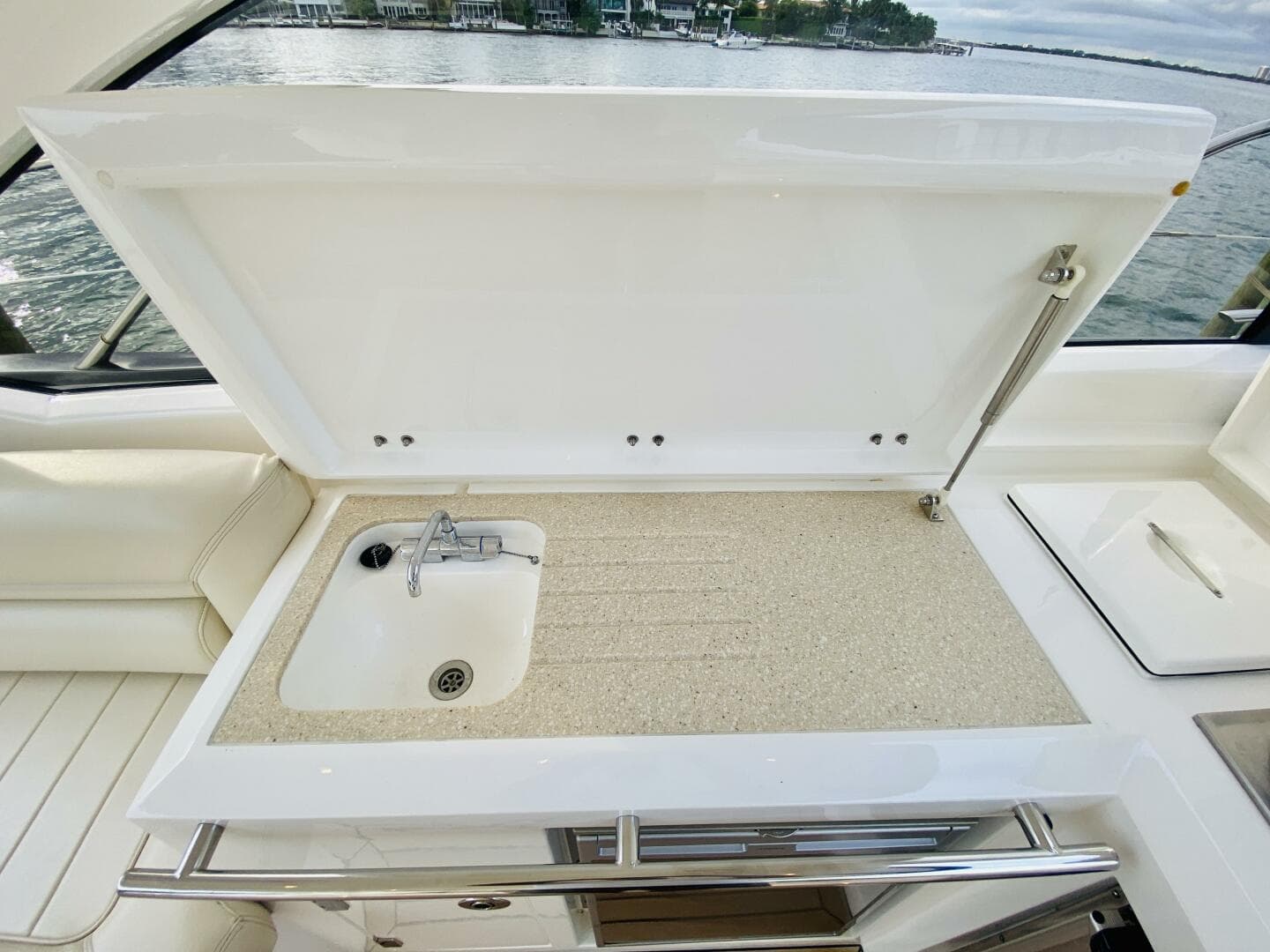 2010 Sunseeker Predator 60 — photo 52