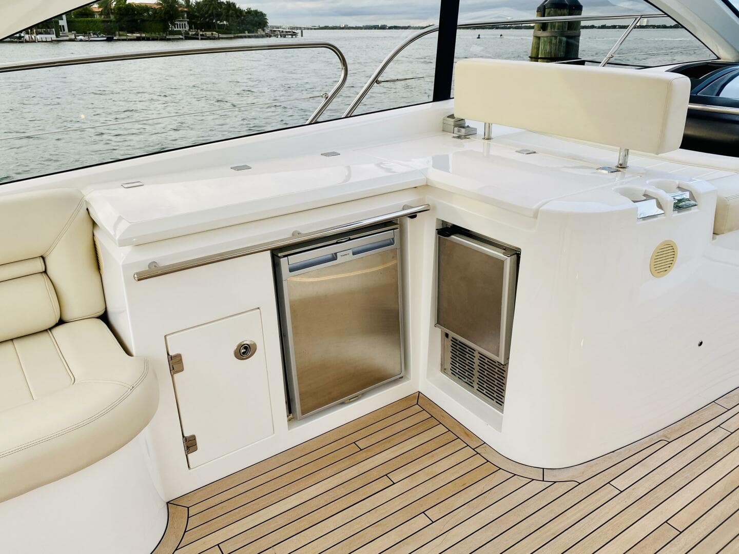 2010 Sunseeker Predator 60 — photo 50