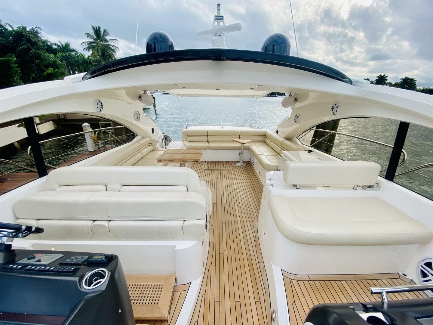 2010 Sunseeker Predator 60 — photo 36