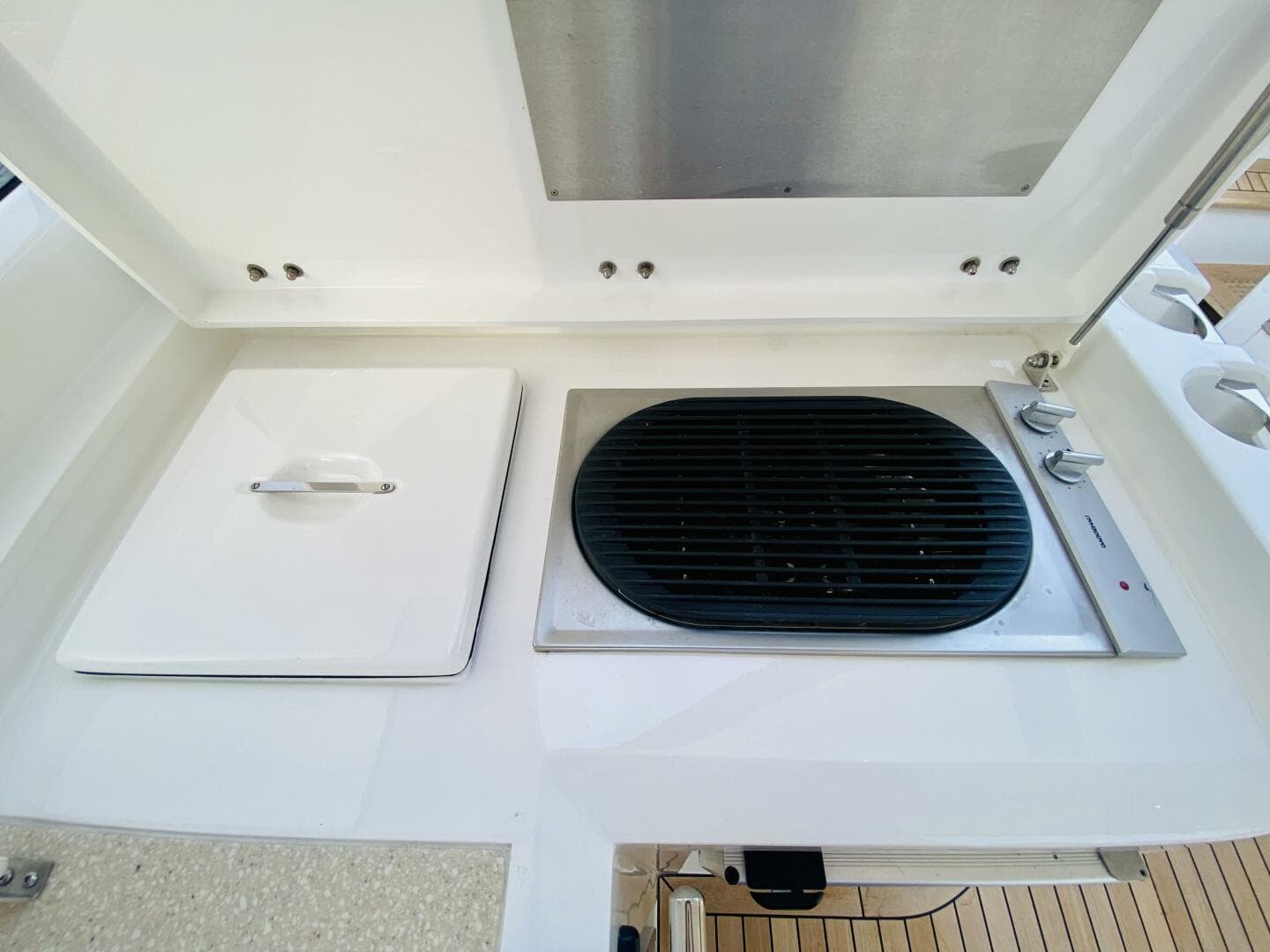 2010 Sunseeker Predator 60 — photo 53