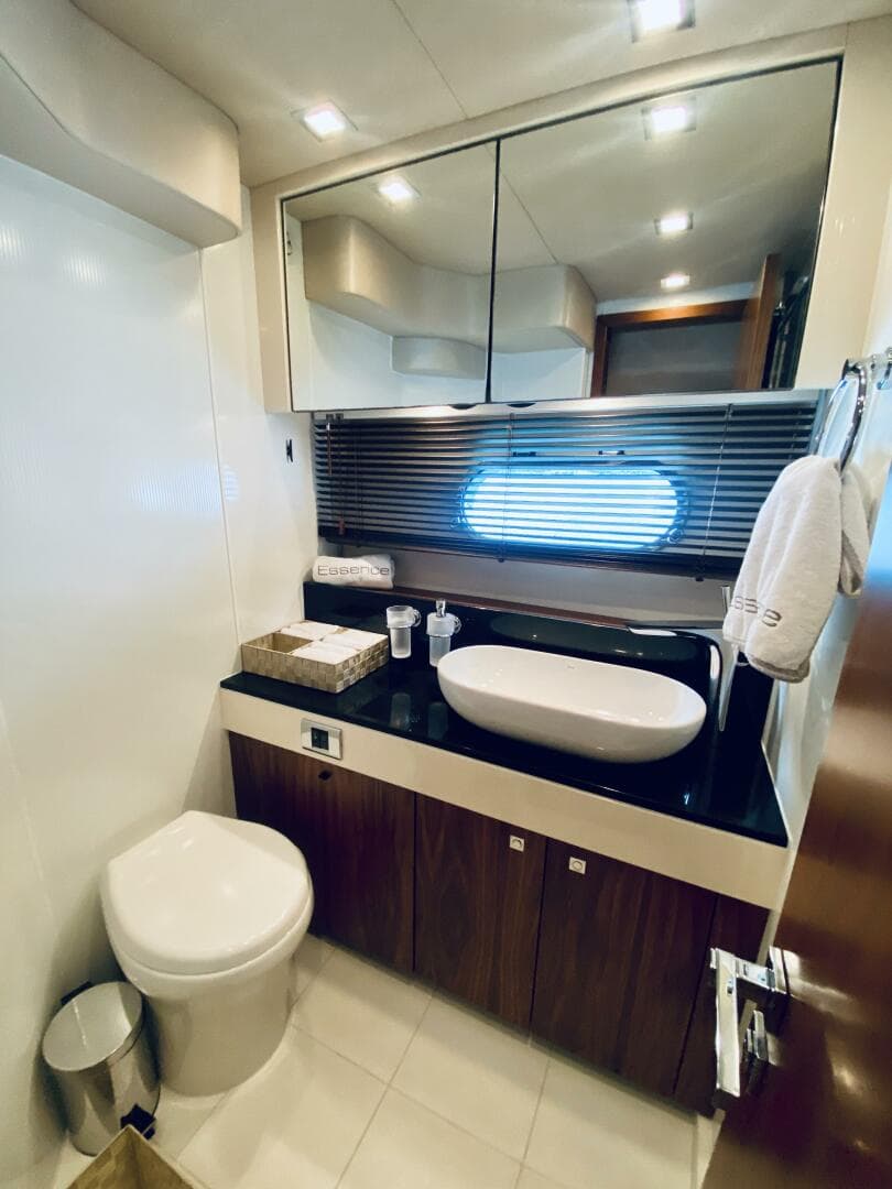 2010 Sunseeker Predator 60 — photo 70