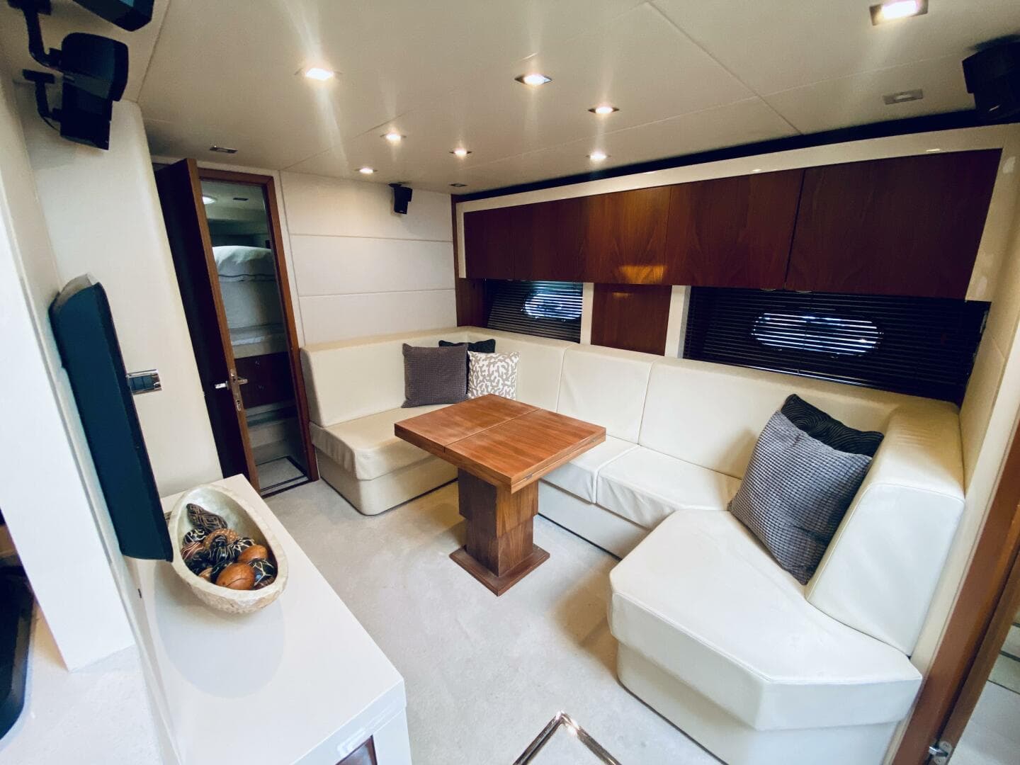 2010 Sunseeker Predator 60 — photo 61