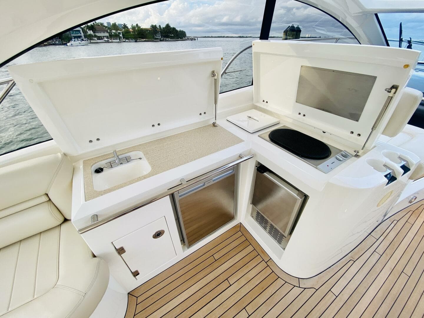 2010 Sunseeker Predator 60 — photo 51