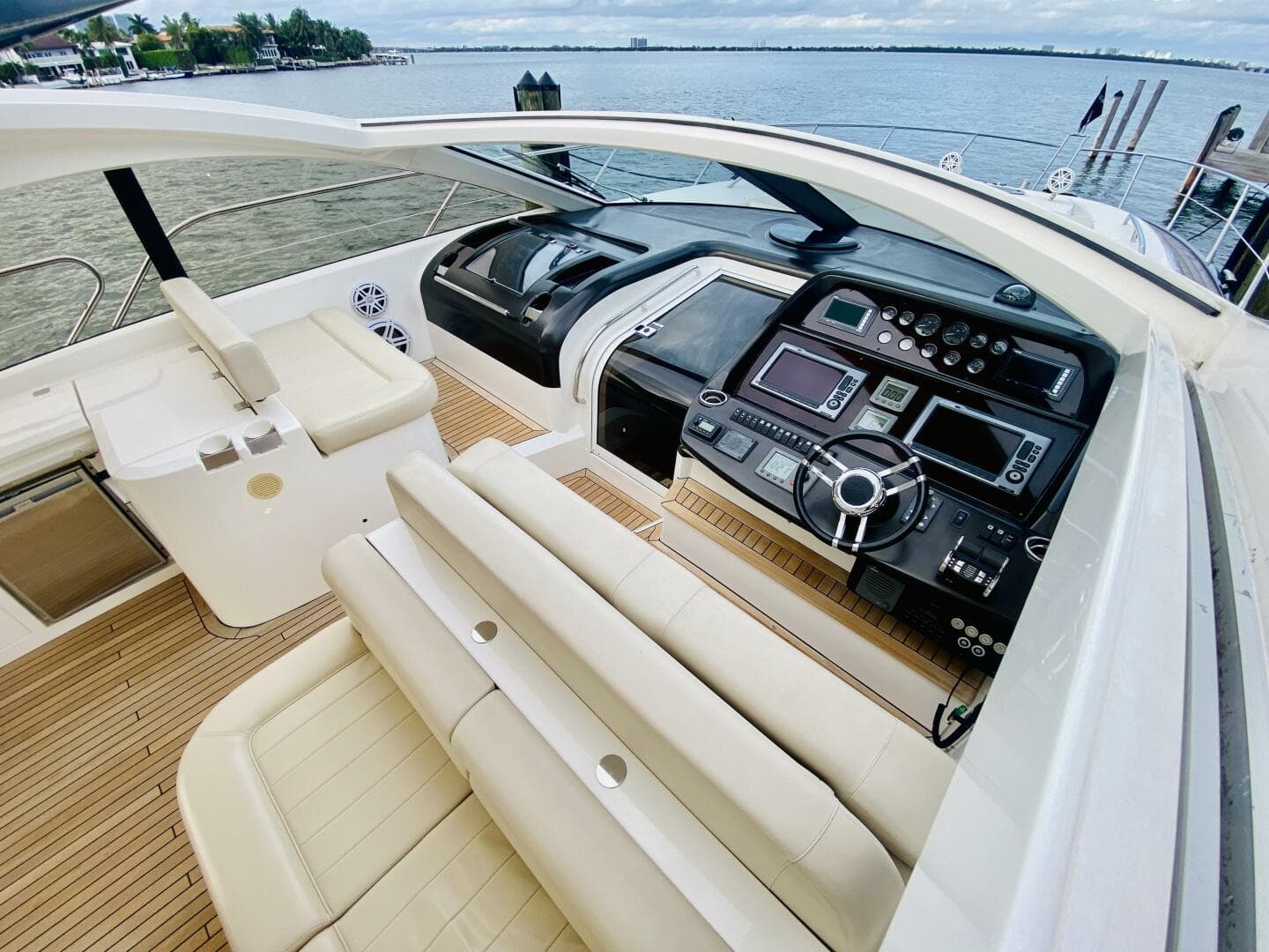2010 Sunseeker Predator 60 — photo 24