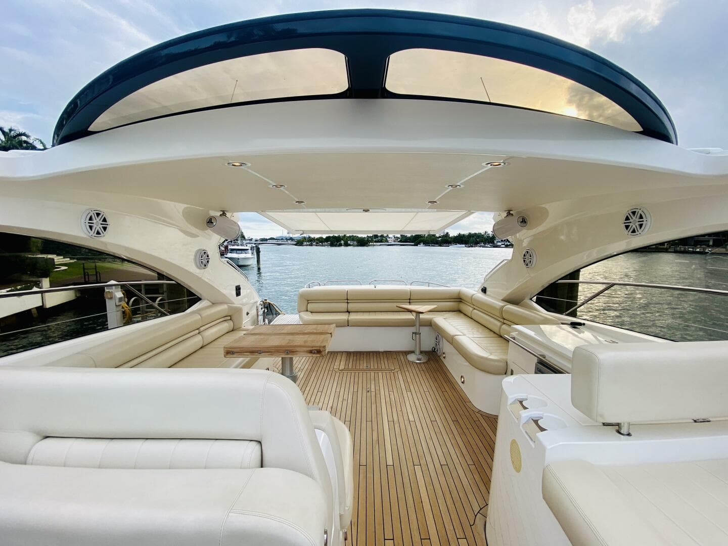 2010 Sunseeker Predator 60 — photo 32