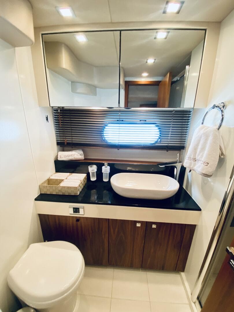 2010 Sunseeker Predator 60 — photo 71