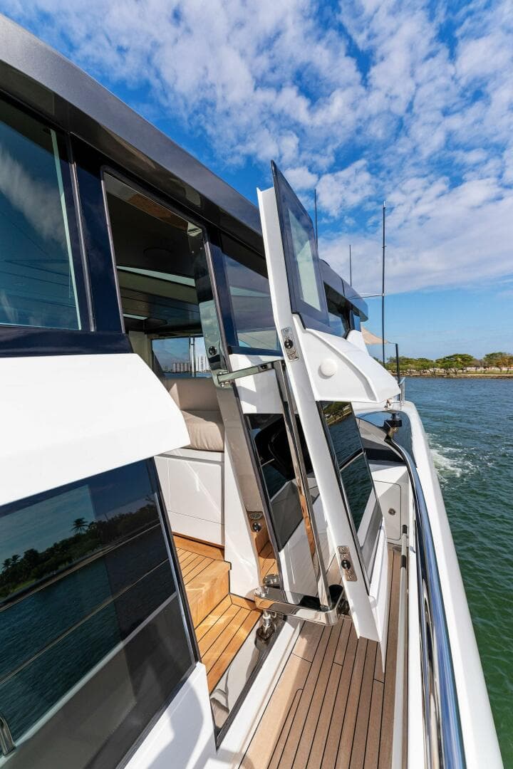 2020 Mangusta 33M Gransport — photo 10