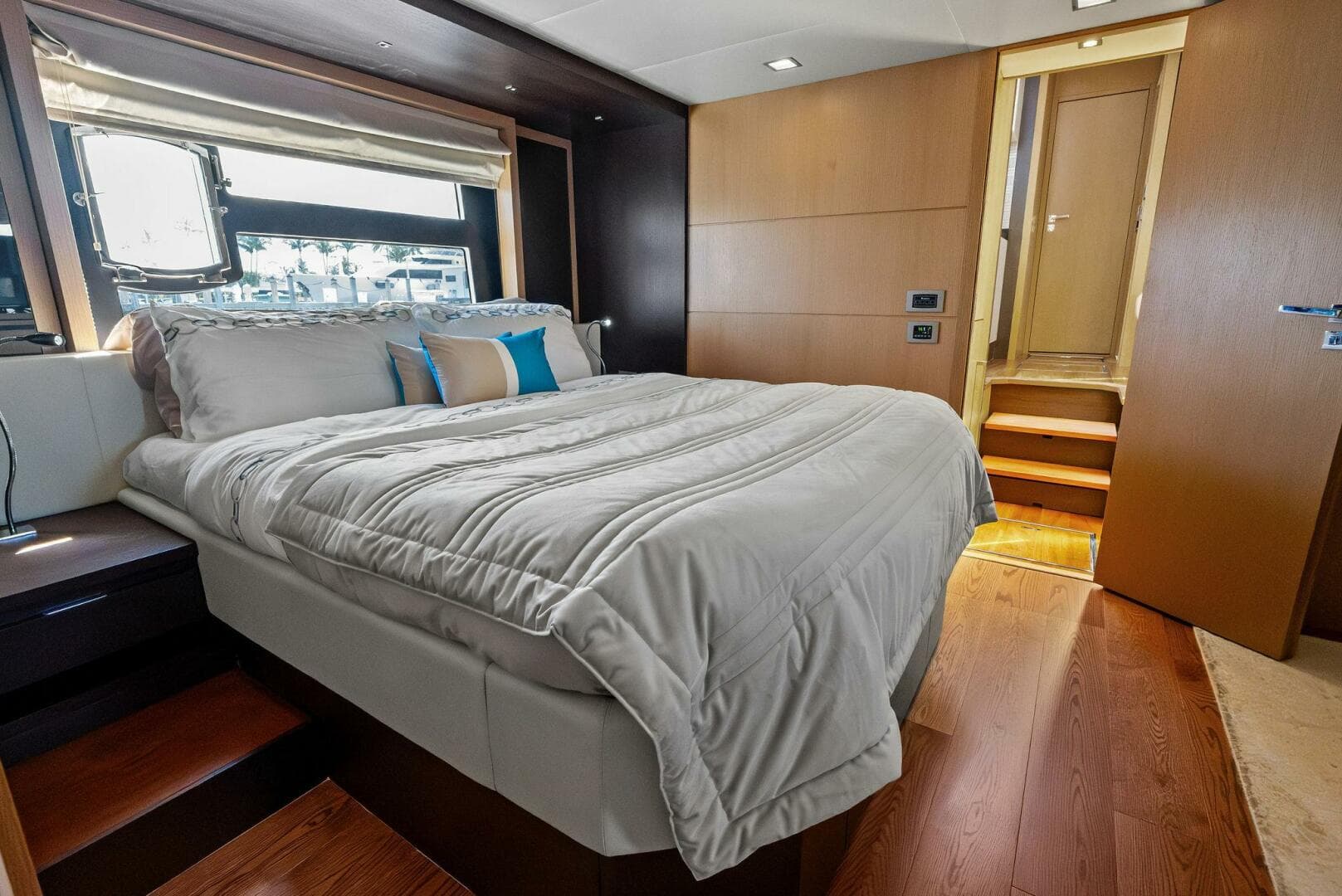 2013 Absolute 64 — photo 46