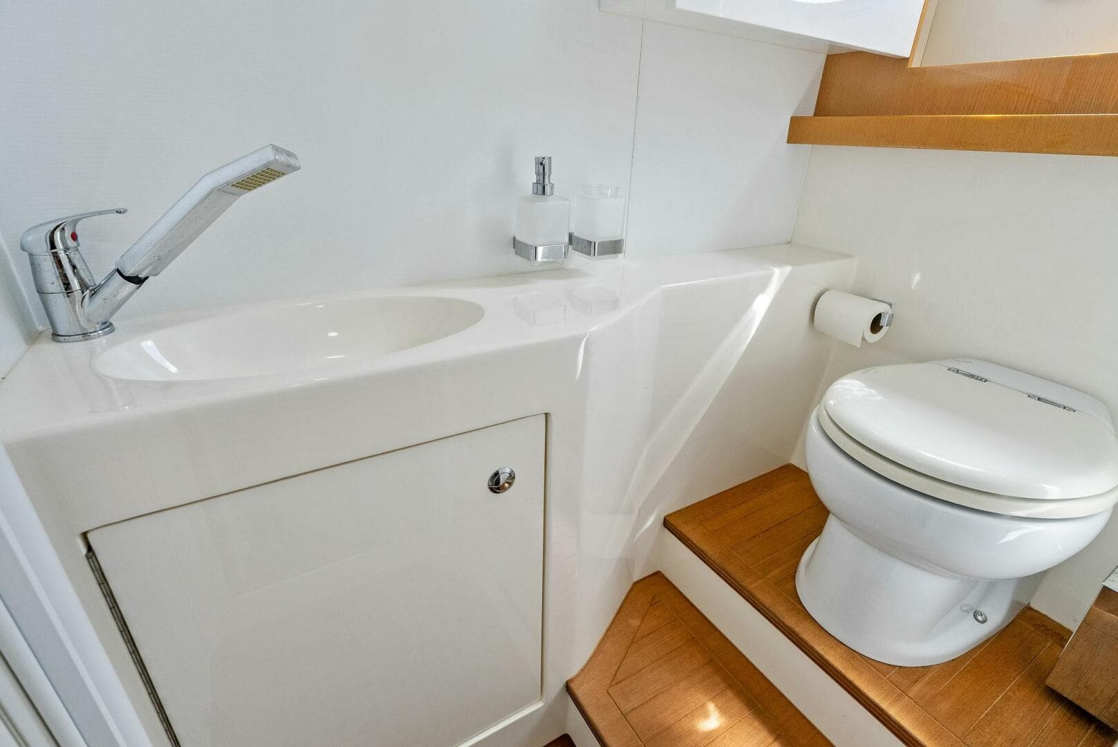 2013 Absolute 64 — photo 57