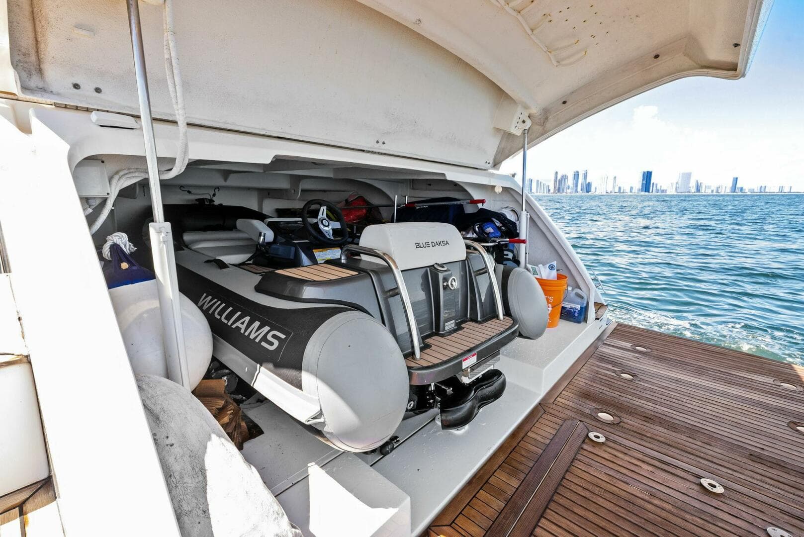 2013 Absolute 64 — photo 16