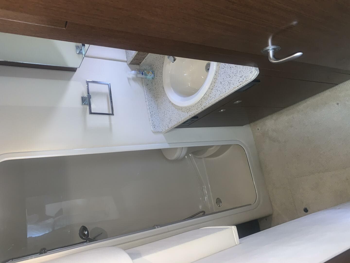 2011 Cruisers Yachts 420 Sports Coupe — photo 33