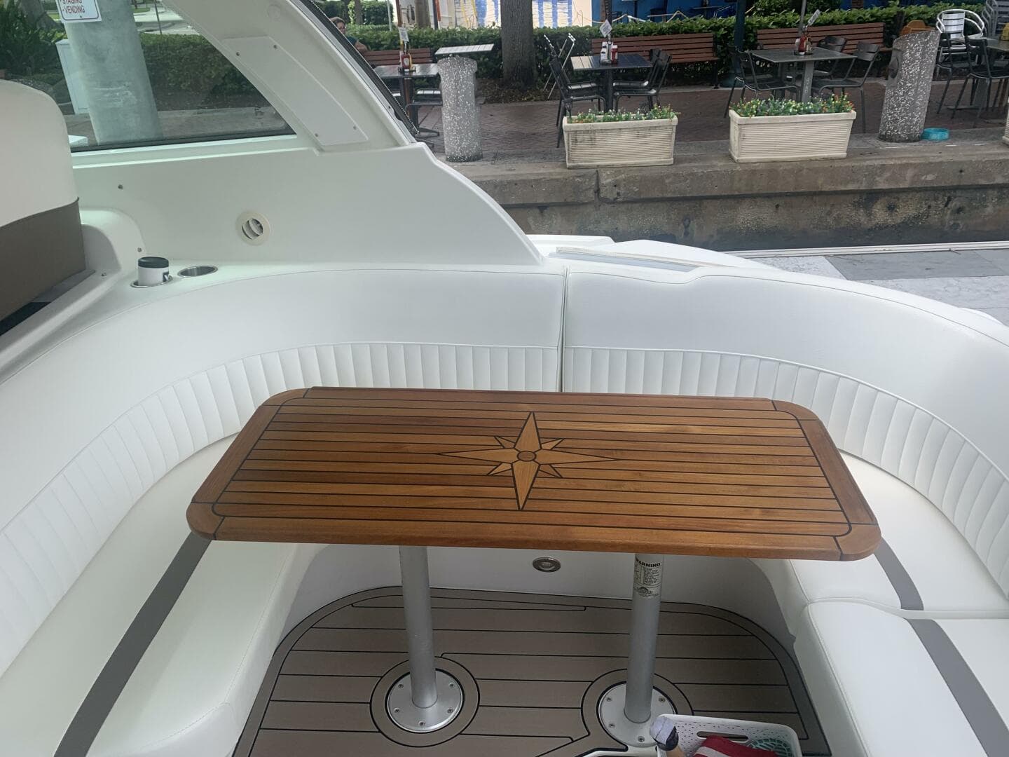 2011 Cruisers Yachts 420 Sports Coupe — photo 13